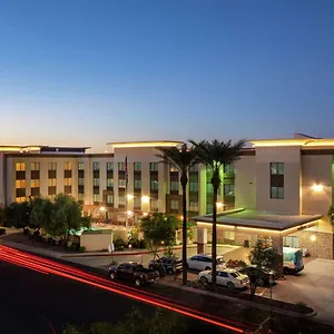 hampton-inn-phoenix-airport-north.hotelsofphoenix.com/