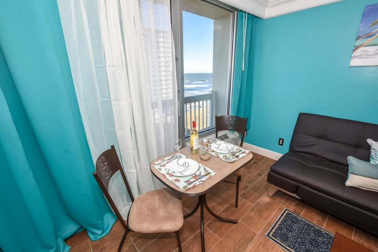 Ocean View Studio Condo. Παραλία Ντειτόνα